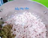 Hình bước làm 2 của món Canh rong biển khô nấu nấm kim châm và thịt bằm