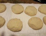 Foto del paso 12 de la receta: Gorditas rellenas de papas en salsa roja