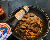 รูปขั้นตอนการทำที่ 12 ของ หมูกรอบผัดน้ำมันพริก
