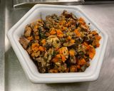 Une image de l'étape 21 de Sauté de porc aux champignons, carottes et tomates.