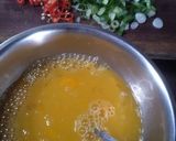 Foto langkah ke 2 dari resep Telur Dadar Segitiga.