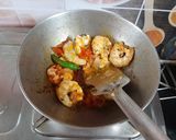 A picture of step 3 of Chingri Moong Daal.