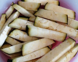 Foto del paso 1 de la receta: Bastones de berenjena en tempura