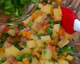 A picture of step 6 of Olivier salad.