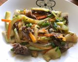 Foto del paso 4 de la receta: Vegetales salteados con carne