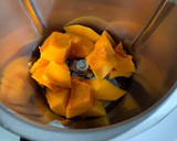Foto del paso 1 de la receta: Crema de calabaza sin patata súper básica y rica Thermomix