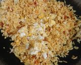Foto langkah ke 3 dari resep Nasi Goreng Kunyit Udang Kering.