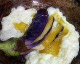 Foto langkah ke 3 dari resep Terong Telur Dadar.