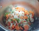 Foto del paso 2 de la receta: Pollo guisado en olla express