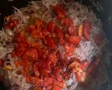 A picture of step 2 of Simple and quick chicken onion sauce.