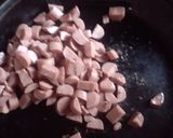Foto del paso 2 de la receta: Salchichas y jamón a la mexicana con queso versión# 2💚🍅🤍