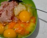 Foto langkah ke 3 dari resep Mpasi kentang ayam keju. Bb boster.
