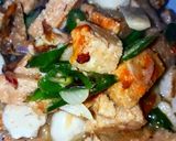 Foto langkah ke 6 dari resep Tumis Oncom Baso Ikan Cabe Hijau ala Ranjul.