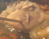 Foto del paso 8 de la receta: Pollo a la cacerola con zanahorias baby y ciruelas secas
