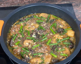 Foto del paso 7 de la receta: Patatas a la importancia con morcilla de Burgos y salsa de jengibre, cerveza y limón con trigueros