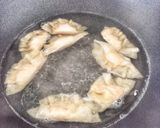 รูปขั้นตอนการทำที่ 2 ของ มาม่าเกาหลีกับเกี๊ยวหมูสับKorea noodles with pork wonton