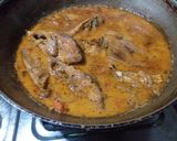हिलसा फिश करी (Hilsa Fish Curry Recipe in Hindi) रेसिपी चरण 1 फोटो