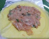 Foto langkah ke 7 dari resep Chicken Egg Rolls.