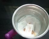 A picture of step 1 of Chikoo Milkshake.