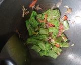 Foto langkah ke 2 dari resep Tumis Pare Rawit Hijau.