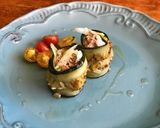 Foto del paso 3 de la receta: Rollitos de zapallo italiano y atún
