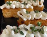 Foto del paso 4 de la receta: Aperitivo de brioche con queso crema y anchoa