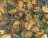 Foto langkah ke 3 dari resep Tumis Terong Bulat.