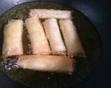 Foto langkah ke 5 dari resep Lumpia Sambal Kacang.