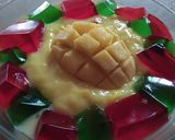 A picture of step 4 of Mango jelly custard.