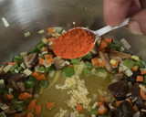 Foto del paso 3 de la receta: Fideuà de verduras y setas sihitake