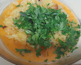 Foto del paso 3 de la receta: Tortilla de patatas, puerro y perejil