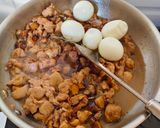 Foto langkah ke 6 dari resep Nasi Tim Ayam Jamur.