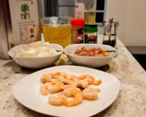 Foto del paso 5 de la receta: Chipirones rellenos de jamón y gambas en salsa