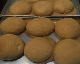 Foto langkah ke 8 dari resep Roti boy / mexican bun coffee.