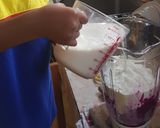 Foto langkah ke 3 dari resep Buah Naga Ice Cream homemade.