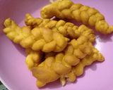 A picture of step 3 of Koeksister.