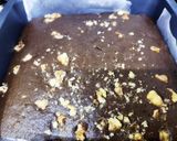 A picture of step 3 of Chocolate Walnut Cake with cake premix.