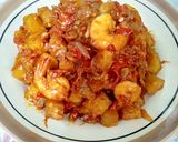 Foto langkah ke 5 dari resep Sambel Goreng Kentang Udang.
