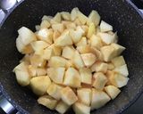 Une image de l'étape 3 de Compote de pommes au jus de prunes.