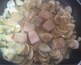 Foto del paso 7 de la receta: Atún en salsa picante 🌶 con almejas