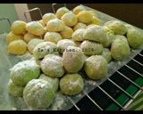 Foto langkah ke 4 dari resep 10. Premium Snow White Cookies a.k.a Putri Salju Lumerrrrr.