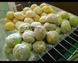 Foto langkah ke 4 dari resep 10. Premium Snow White Cookies a.k.a Putri Salju Lumerrrrr.