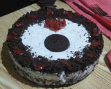 A picture of step 8 of Oreo Icecream Cake.