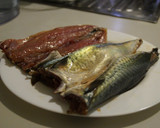 Foto del paso 2 de la receta: Cena ligera de caballa a la plancha con acelgas y patata hervida