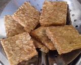 Foto langkah ke 5 dari resep Tempe Goreng Sederaha.