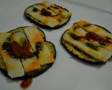 Foto del paso 6 de la receta: Berenjenas asadas bañadas en zatar y tomate con queso mozzarella