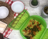 Foto del paso 2 de la receta: Lazos de pasta multicolor al pesto en estuche Lékué al microondas
