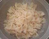 Foto del paso 5 de la receta: Pasta con pollo y chícharos