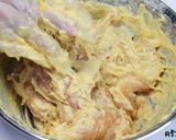 รูปขั้นตอนการทำที่ 3 ของ ไก่ทอดเสียบไม้ (ไก่ทอดหน้าโรงเรียน / ไก่ชุบเกล็ดขนมปัง)