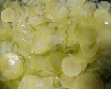 Foto del paso 2 de la receta: Tortilla de patata con pimientos del padrón